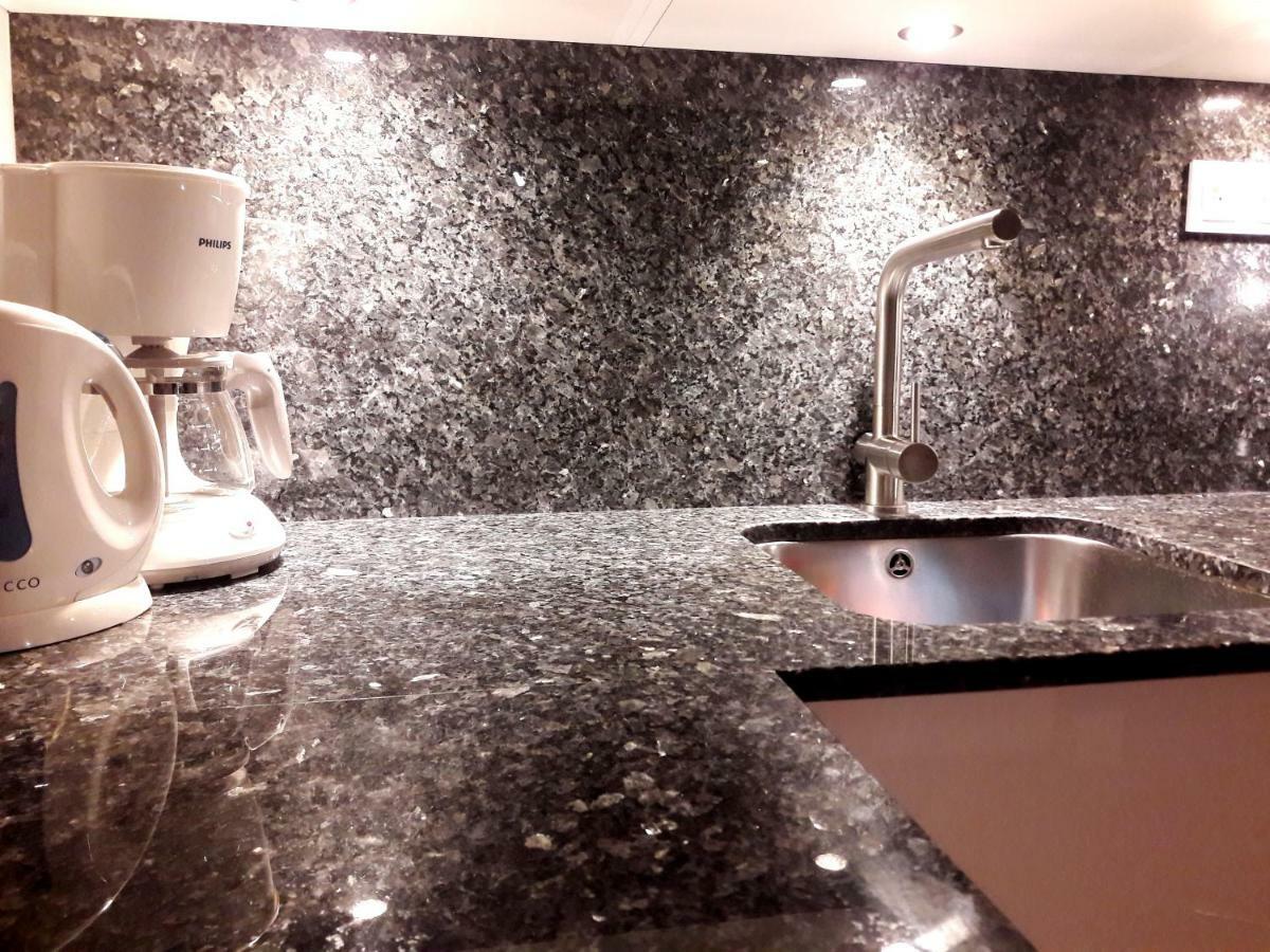 Appartamento Modern & Quiet In Royal Wilanow With Netflix Varsavia Esterno foto